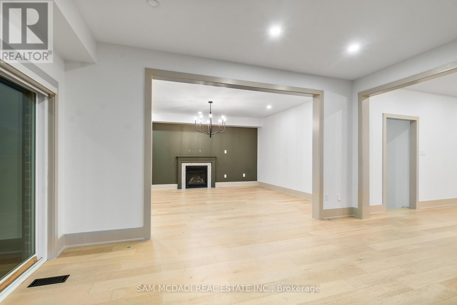 1651 Angus Street, Innisfil, Ontario  L9S 0J9 - Photo 12 - N12520738