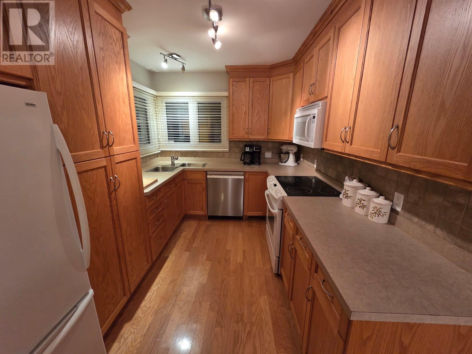 727 Bessie Ave., Thunder Bay, Ontario  P7E 1X4 - Photo 8 - TB253425