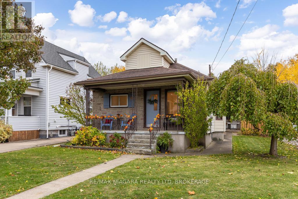 26 HAZEL STREET, St. Catharines, Ontario