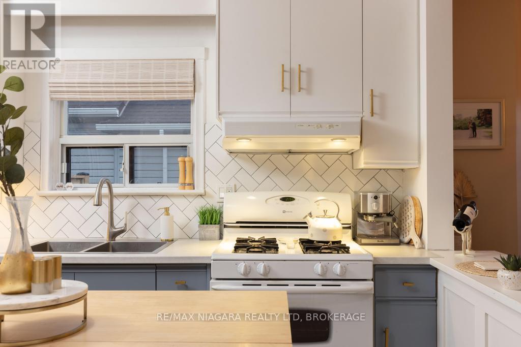 26 Hazel Street, St. Catharines, Ontario L2T 1E1 - Photo 10 - X12520900