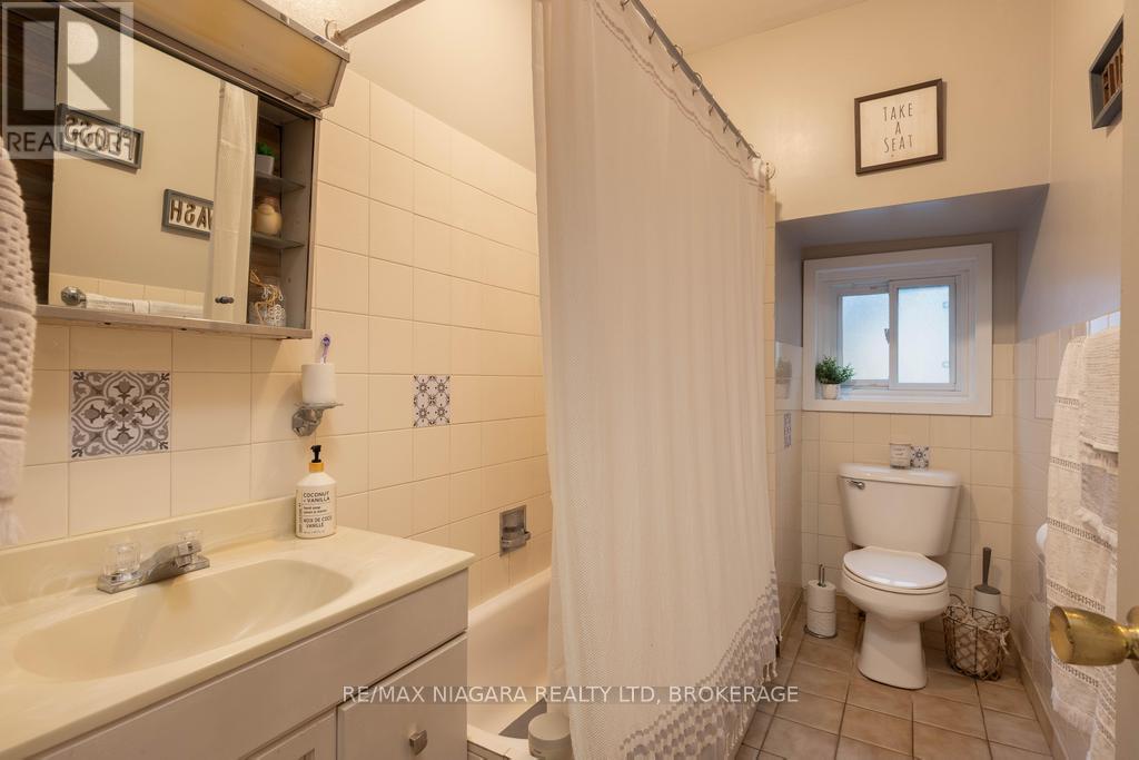 26 Hazel Street, St. Catharines, Ontario L2T 1E1 - Photo 17 - X12520900