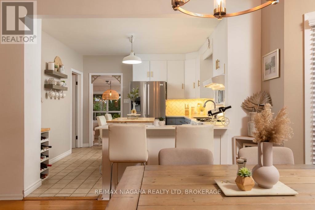 26 Hazel Street, St. Catharines, Ontario L2T 1E1 - Photo 5 - X12520900