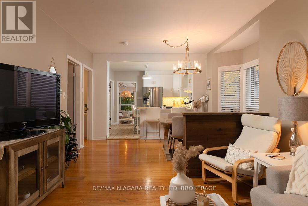 26 Hazel Street, St. Catharines, Ontario L2T 1E1 - Photo 8 - X12520900