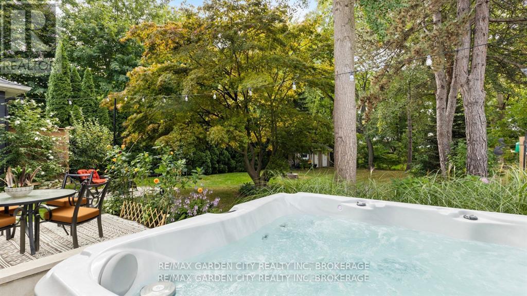 629 Penner Street, Niagara-On-The-Lake, Ontario  L0S 1T0 - Photo 6 - X12520988