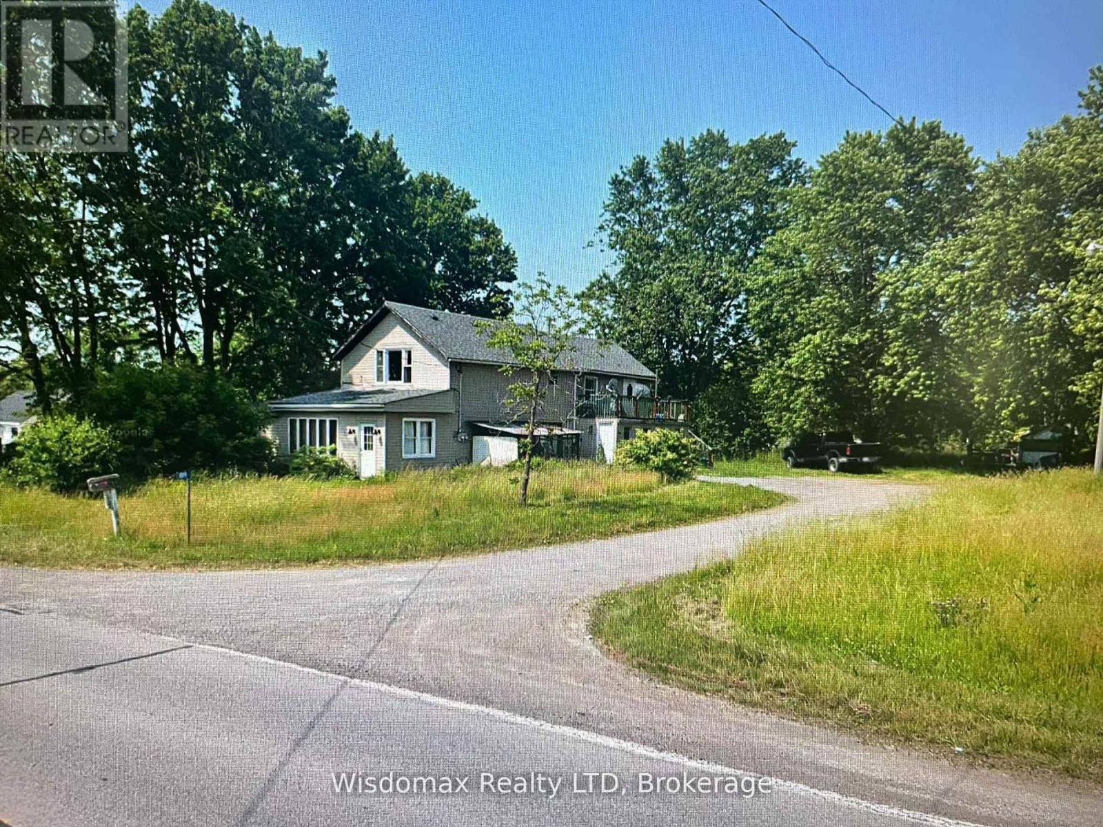 1819 Thompson Acres W, Fort Erie, Ontario  L2A 6B3 - Photo 1 - X12521148