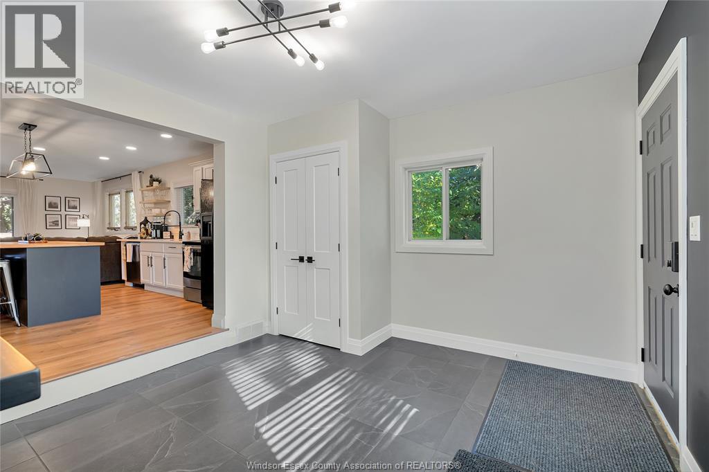 255 Edward Road, Lakeshore, Ontario N0R 1S0 - Photo 3 - 25028304