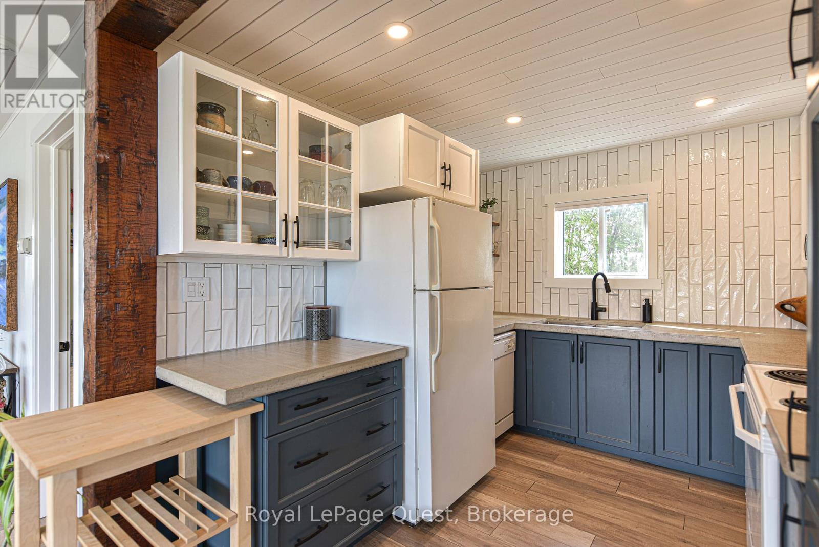 4304 Plum Point Road, Ramara, Ontario L3V 0P8 - Photo 14 - S12521150