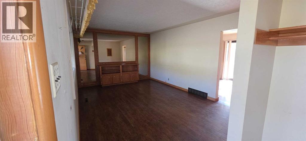 488 Northmount Drive Nw, Calgary, Alberta  T2K 3H9 - Photo 9 - A2227859