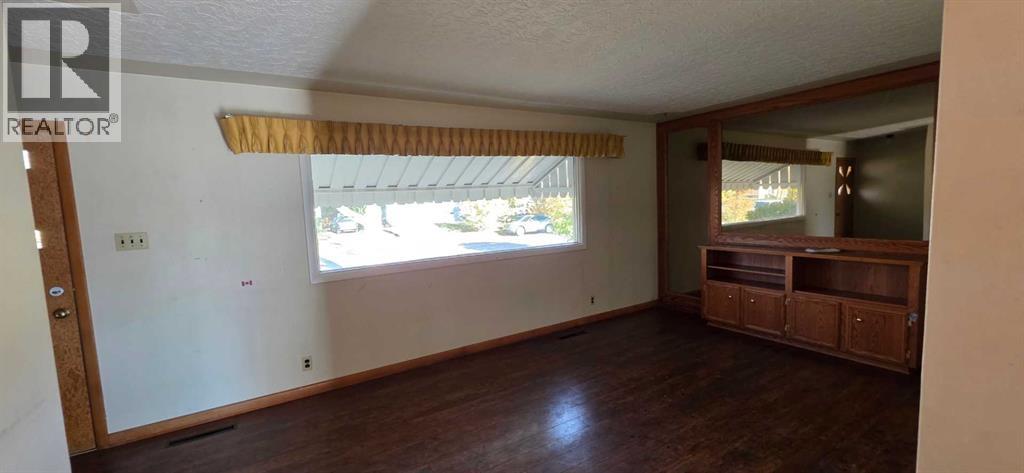 488 Northmount Drive Nw, Calgary, Alberta  T2K 3H9 - Photo 8 - A2227859