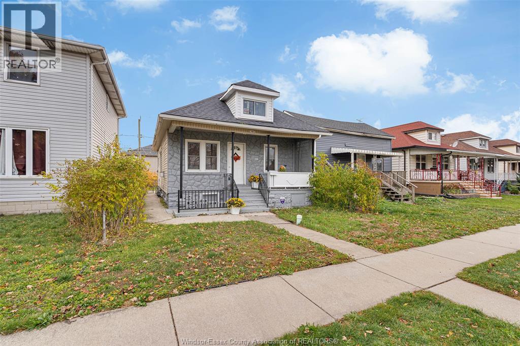1061 Highland Avenue, Windsor, Ontario N9A 1R6 - Photo 4 - 25028290