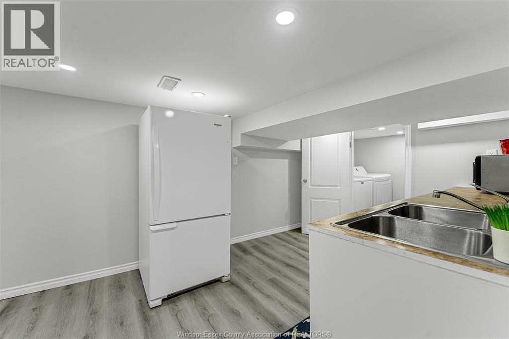 1061 Highland Avenue, Windsor, Ontario N9A 1R6 - Photo 44 - 25028290