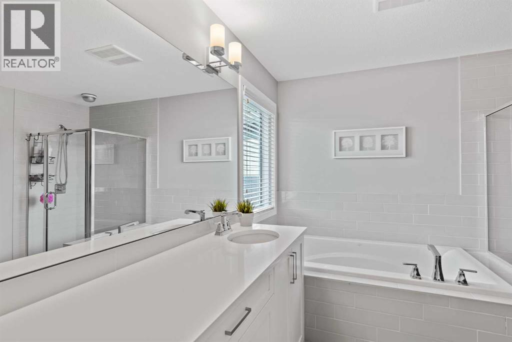 240 Cranbrook Circle Se, Calgary, Alberta  T3M 2L9 - Photo 33 - A2267412