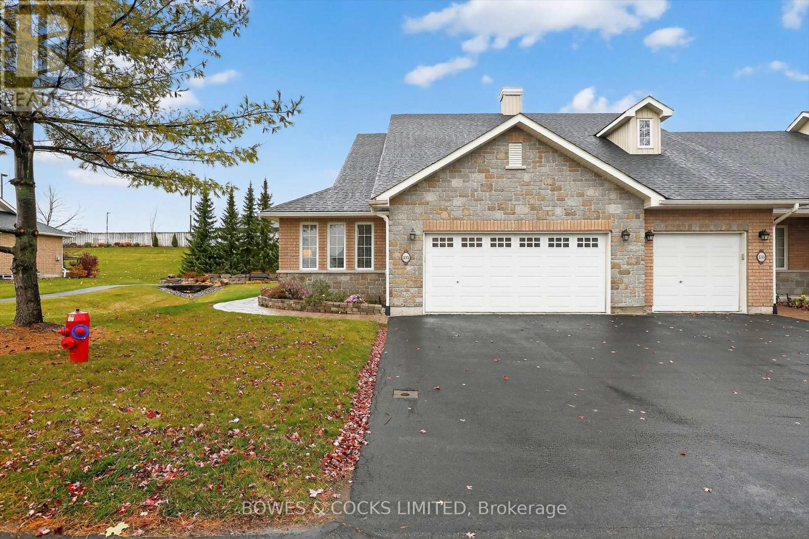 63 - 135 Village Crescent, Peterborough, Ontario  K9J 0A9 - Photo 2 - X12520884