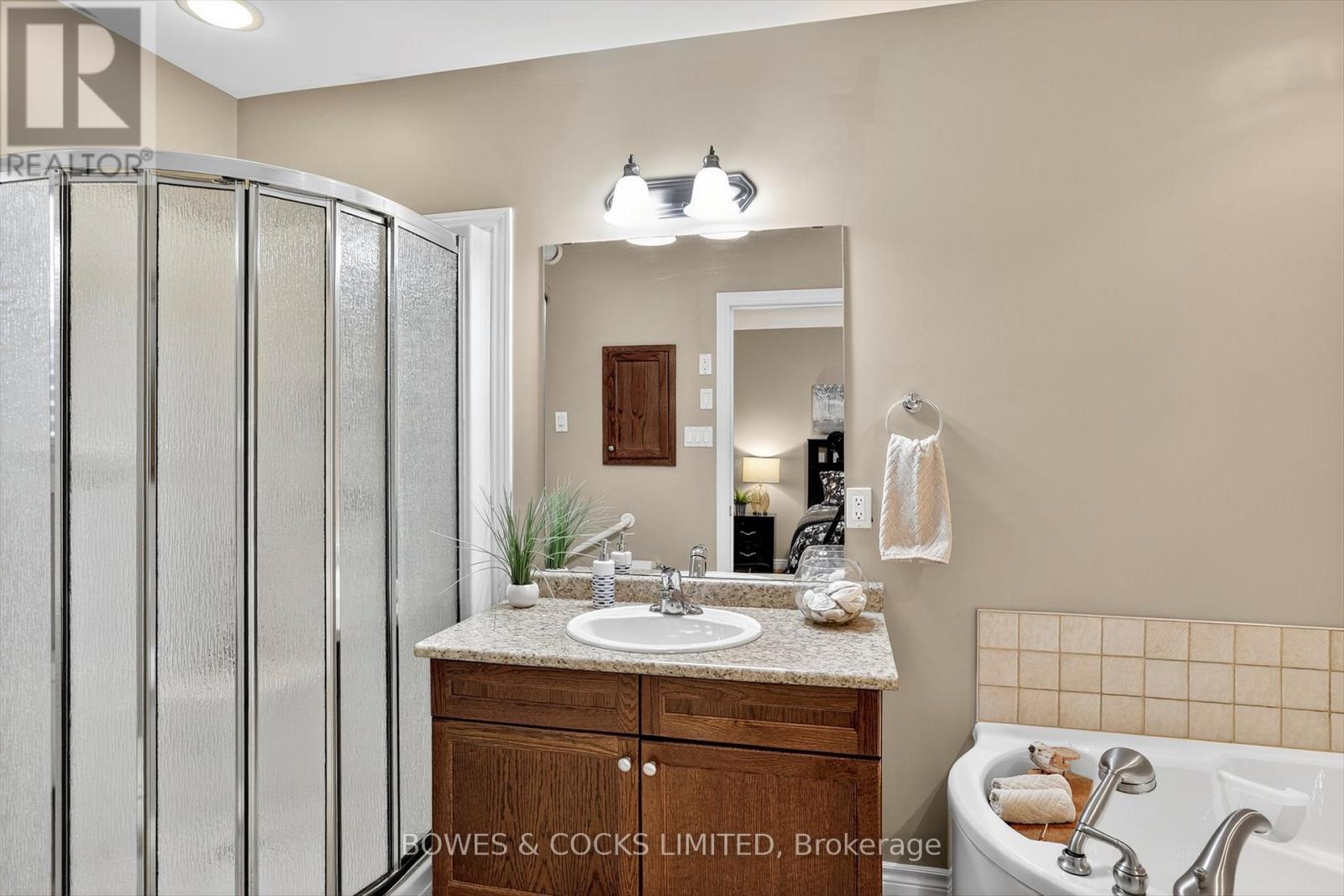 63 - 135 Village Crescent, Peterborough, Ontario  K9J 0A9 - Photo 22 - X12520884