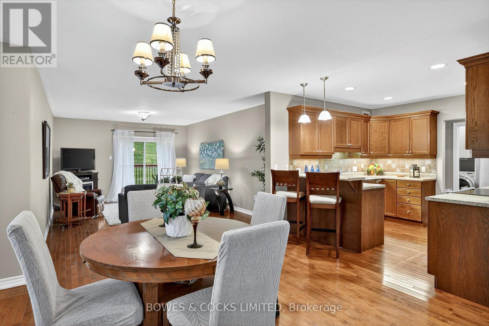 63 - 135 Village Crescent, Peterborough, Ontario  K9J 0A9 - Photo 6 - X12520884