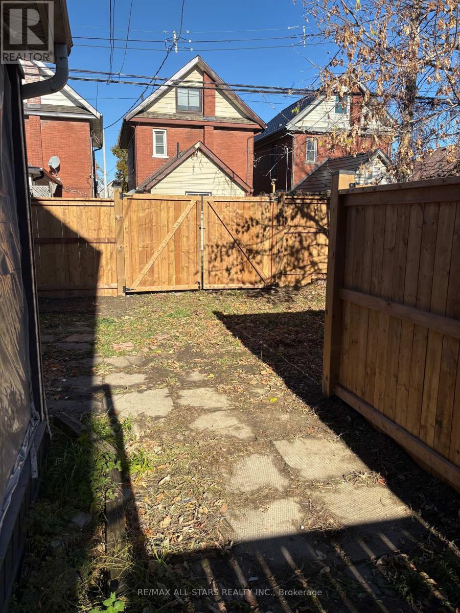 280 Lansdowne Street W, Peterborough (Ashburnham Ward 4), Ontario  K9J 1Y8 - Photo 35 - X12520948