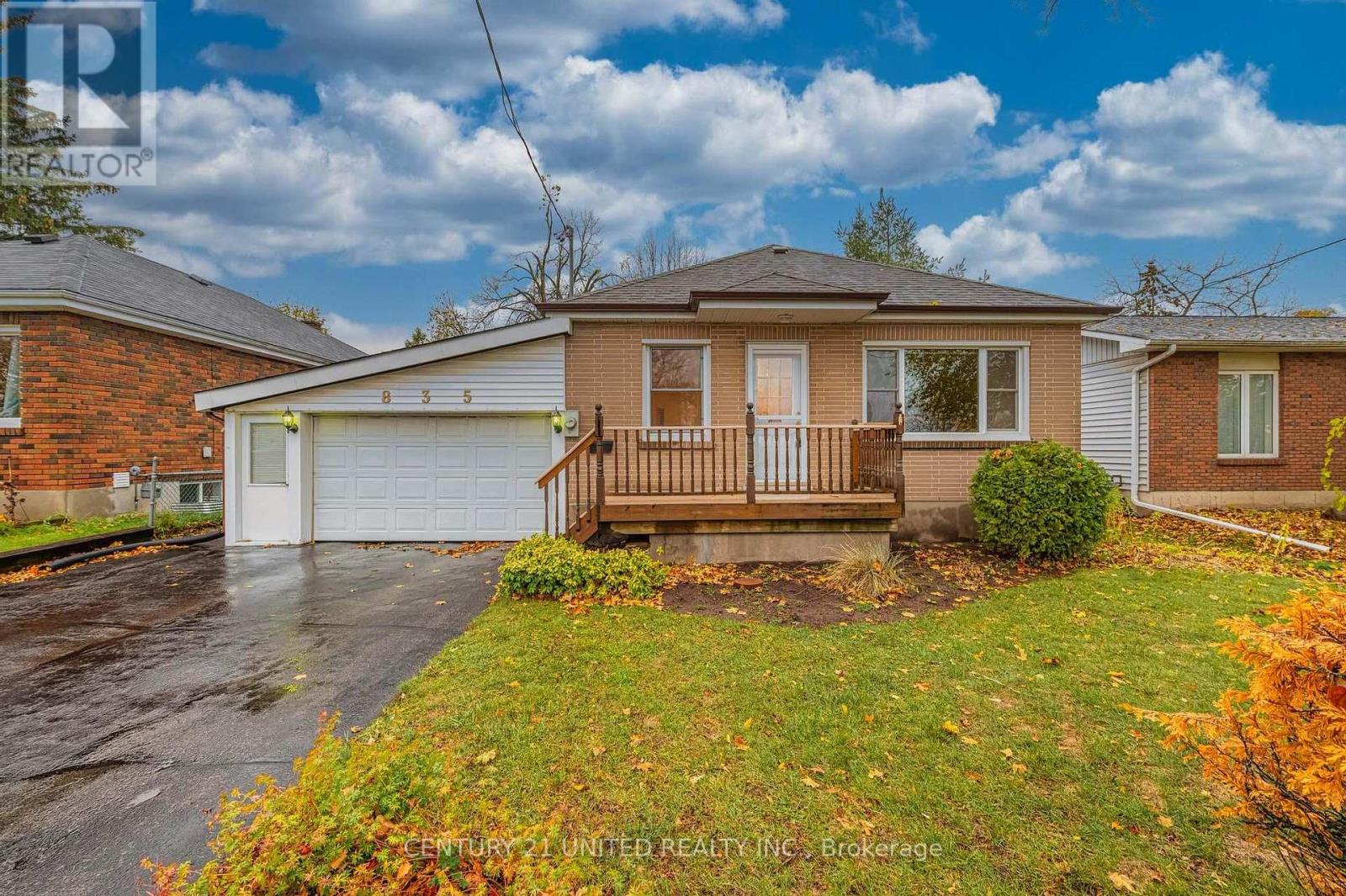835 Barnardo Avenue, Peterborough, Ontario  K9H 5W1 - Photo 1 - X12520956