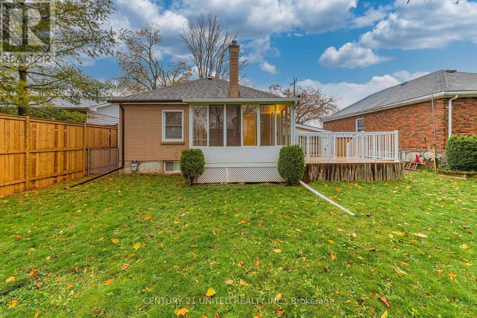 835 Barnardo Avenue, Peterborough, Ontario  K9H 5W1 - Photo 4 - X12520956