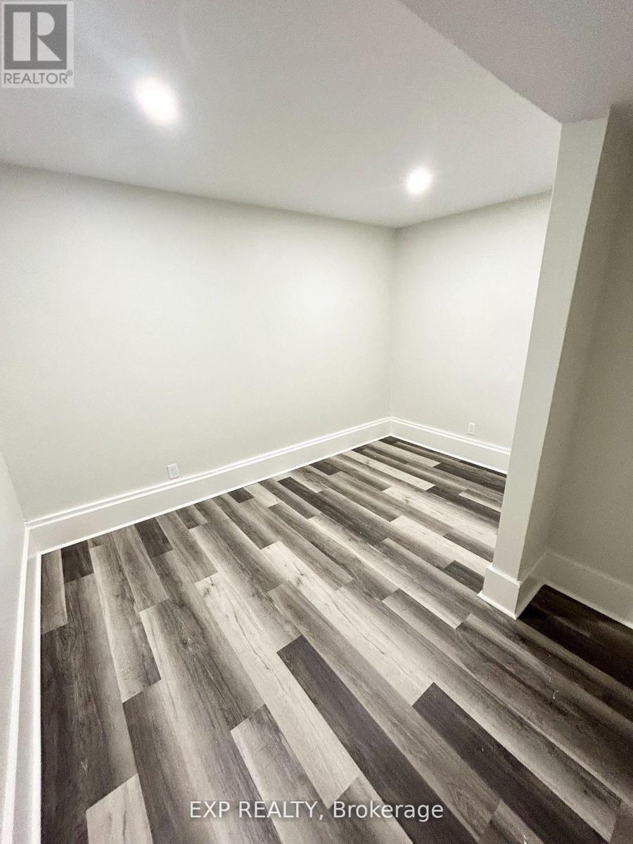 2 - 316 Front Street, Belleville, Ontario  K8N 2Z8 - Photo 3 - X12521002