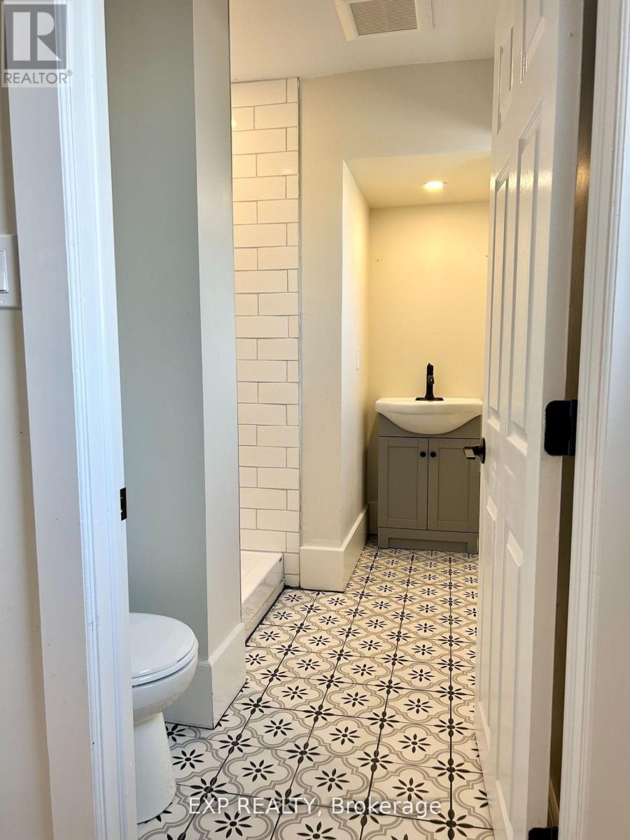 2 - 316 Front Street, Belleville, Ontario  K8N 2Z8 - Photo 7 - X12521002