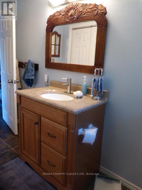 1689 Graphite Road, Hastings Highlands, Ontario  K0L 2S0 - Photo 39 - X12521072