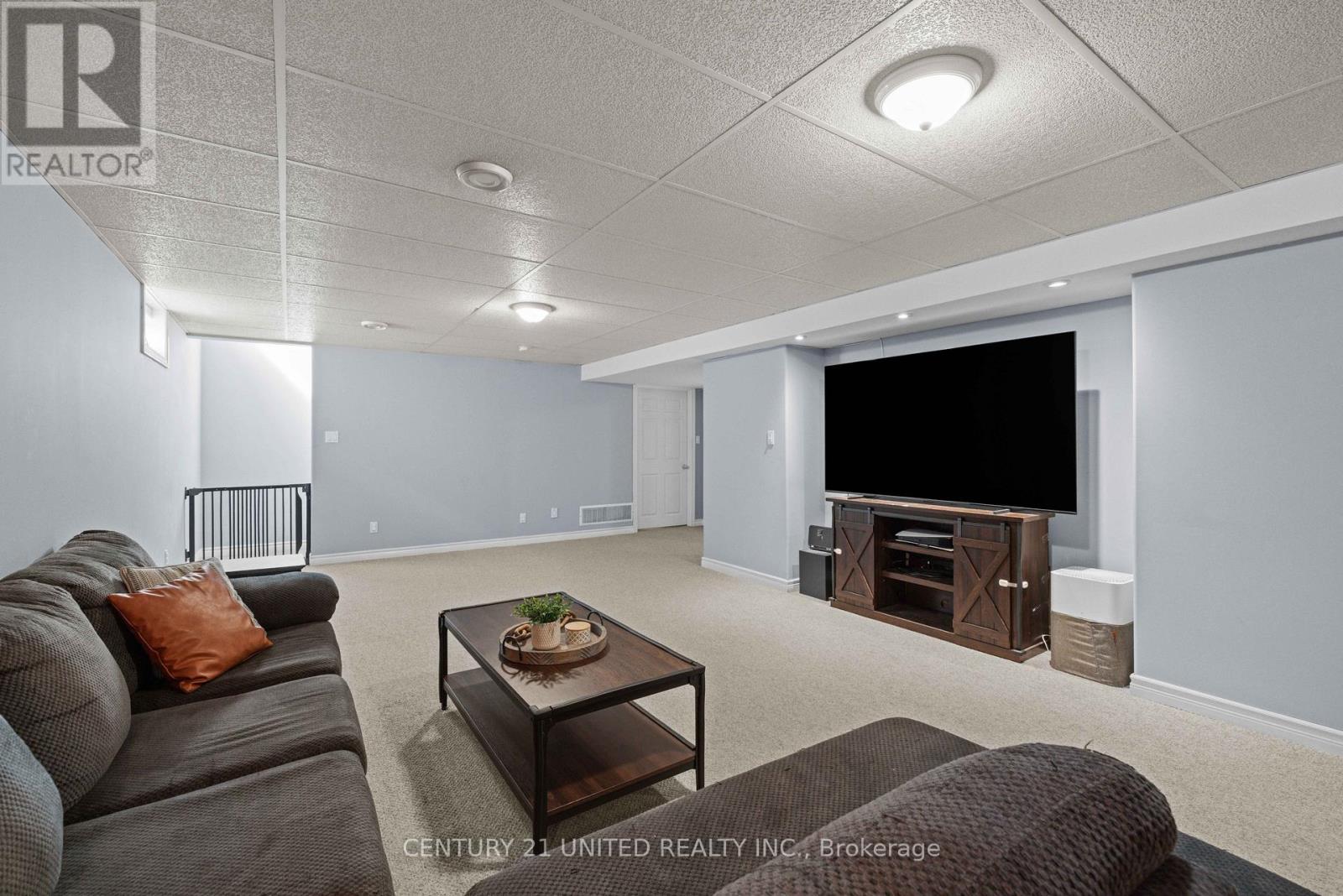 385 Bianco Crescent, Peterborough (Monaghan Ward 2), Ontario  K9K 0A5 - Photo 14 - X12521084