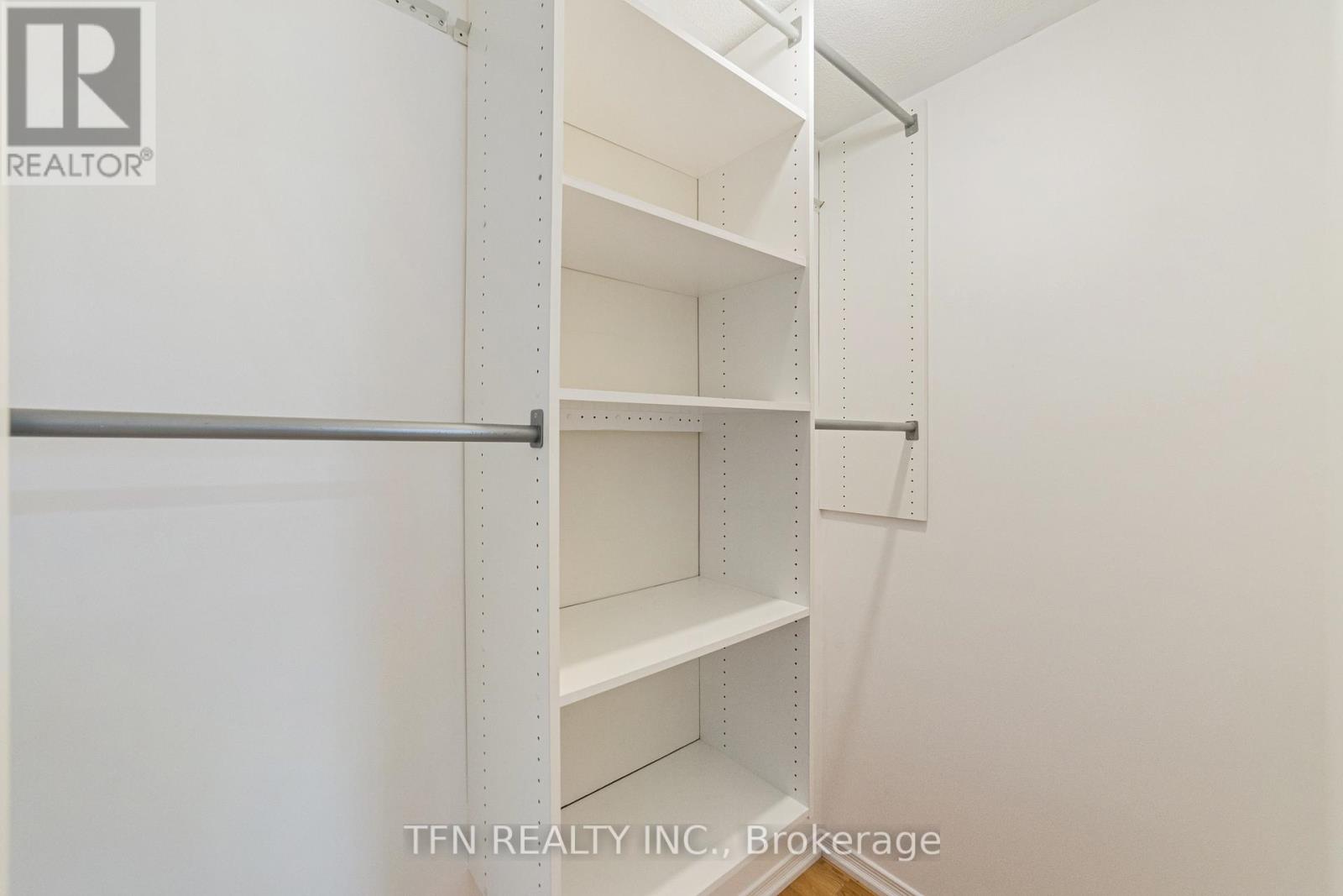 7166 Triumph Lane, Mississauga, Ontario L5N 0C5 - Photo 25 - W12520740