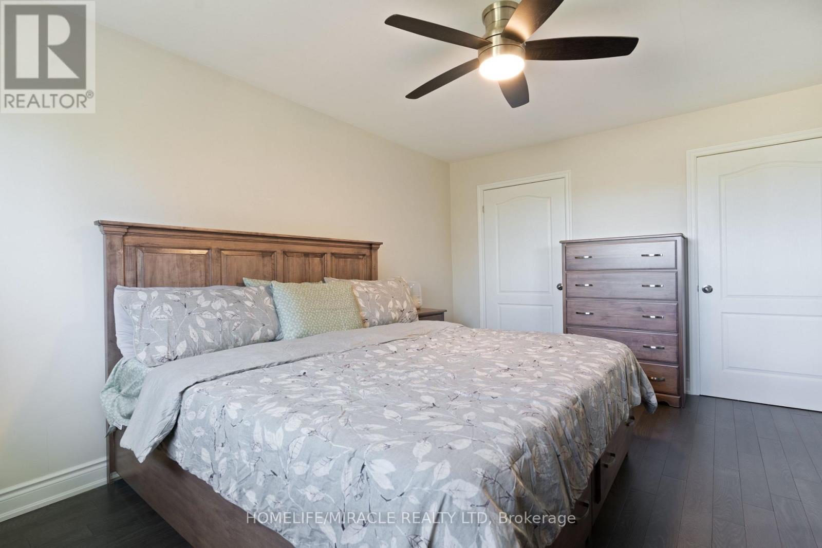 7568 Middleshire Drive, Mississauga, Ontario L4T 3S2 - Photo 16 - W12520752