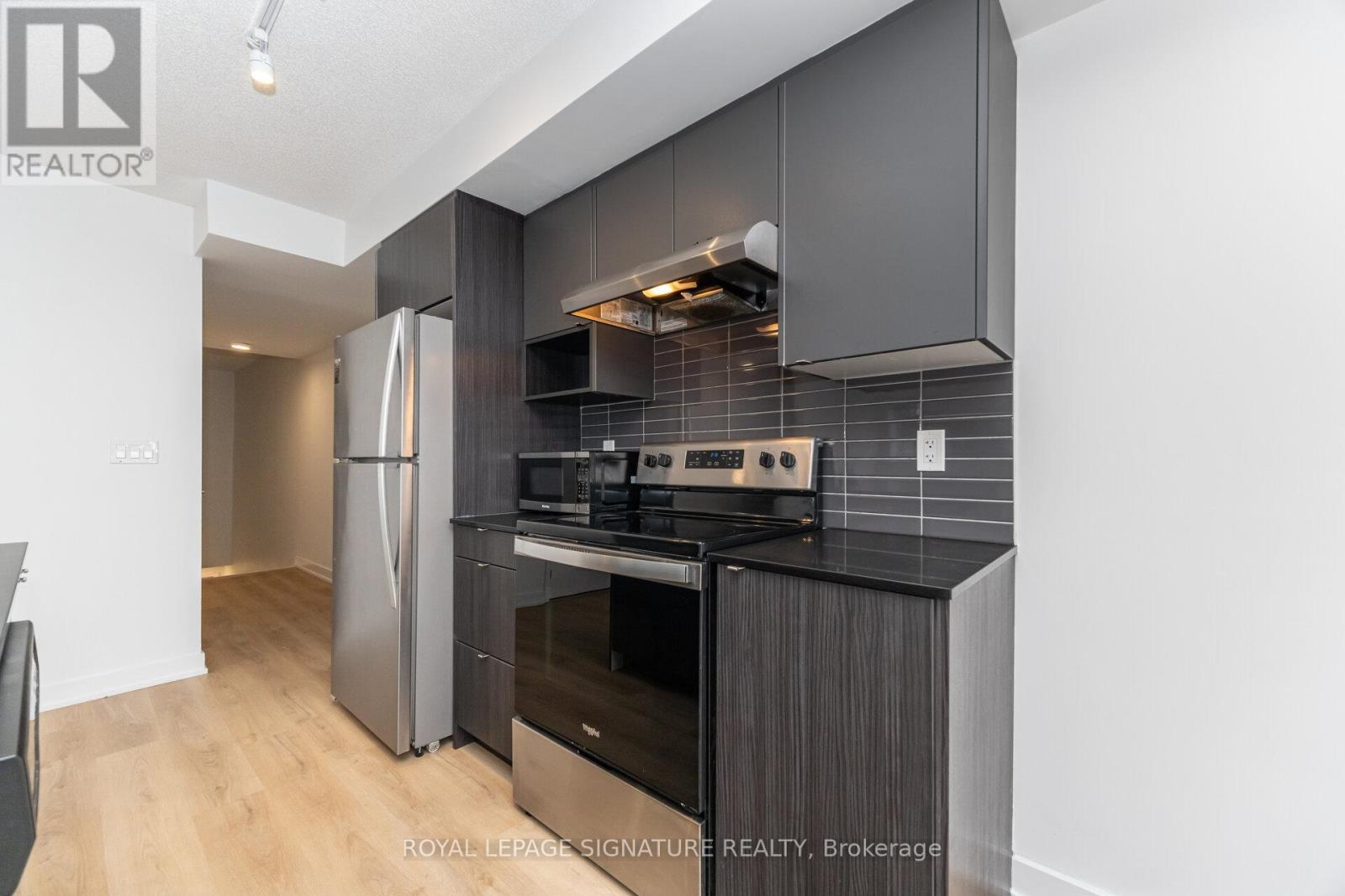 610 - 1129 Cooke Boulevard, Burlington, Ontario L7T 0C3 - Photo 8 - W12520766