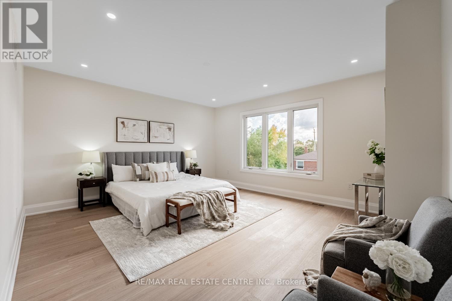 368 Weighton Drive, Oakville, Ontario  L6K 2R4 - Photo 17 - W12520782