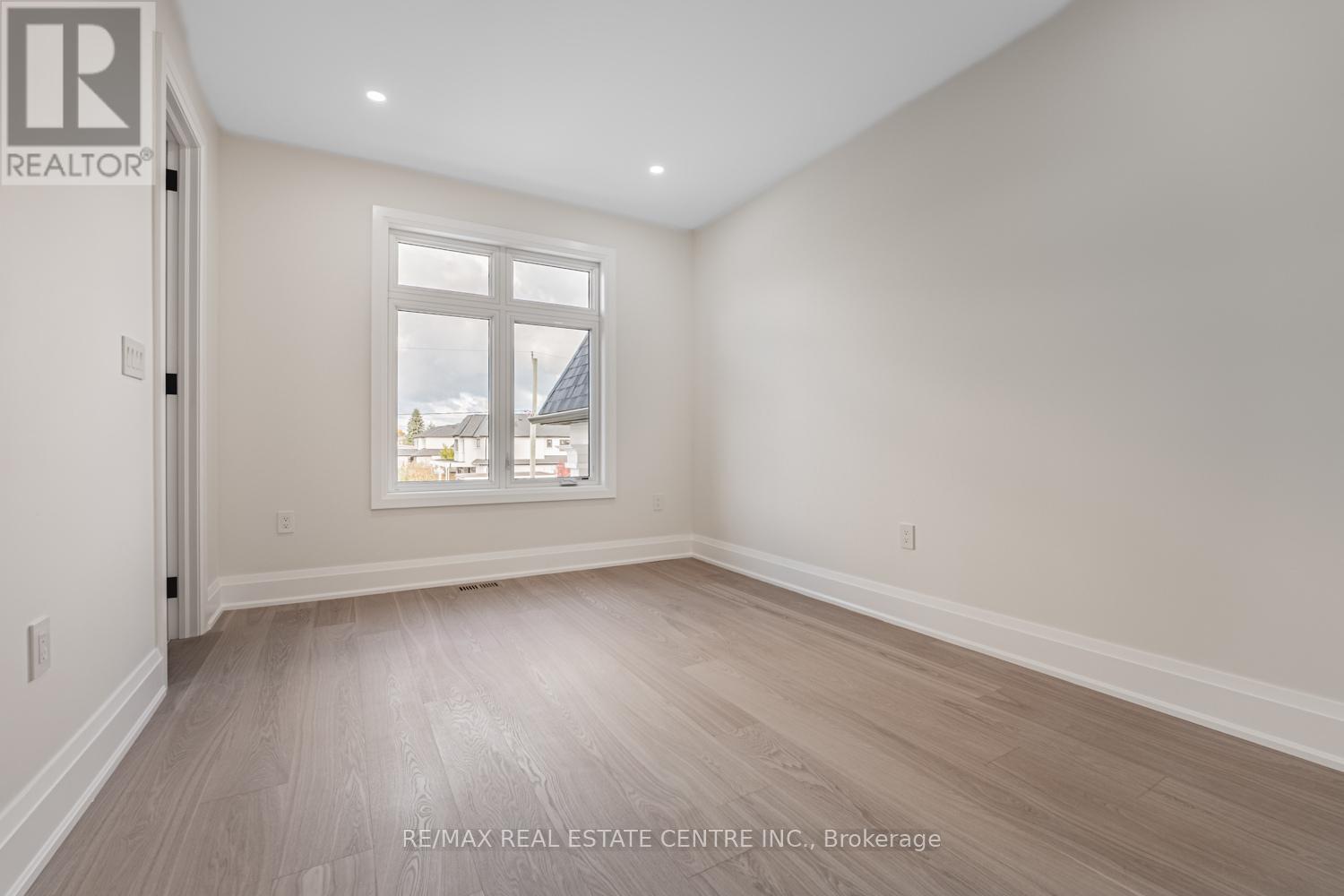 368 Weighton Drive, Oakville, Ontario  L6K 2R4 - Photo 25 - W12520782