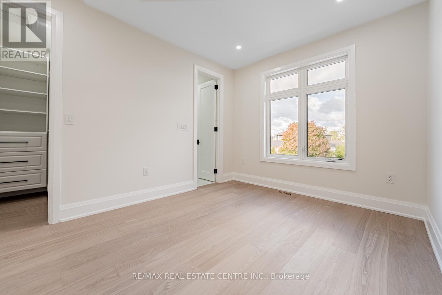 368 Weighton Drive, Oakville, Ontario  L6K 2R4 - Photo 26 - W12520782