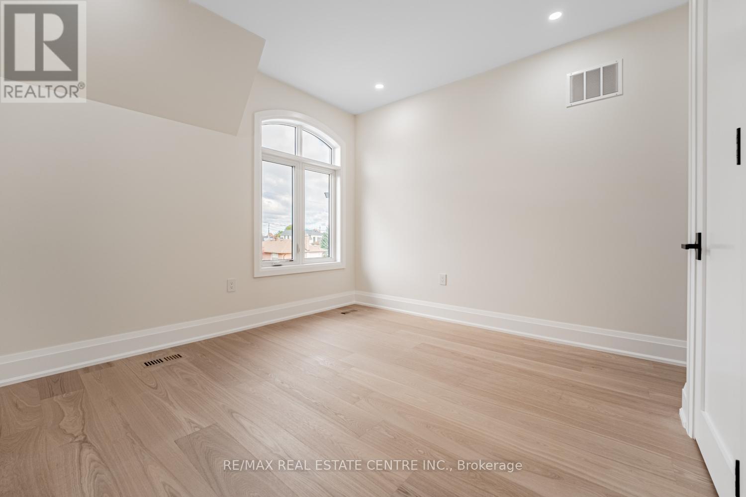 368 Weighton Drive, Oakville, Ontario  L6K 2R4 - Photo 28 - W12520782