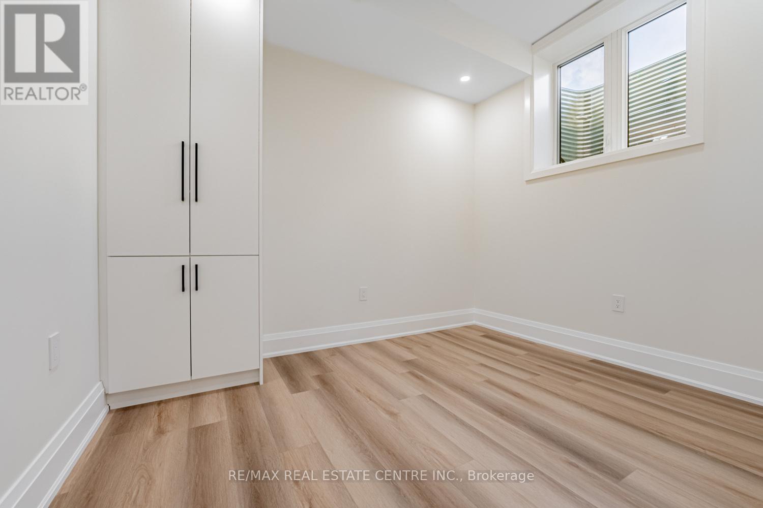 368 Weighton Drive, Oakville, Ontario  L6K 2R4 - Photo 38 - W12520782