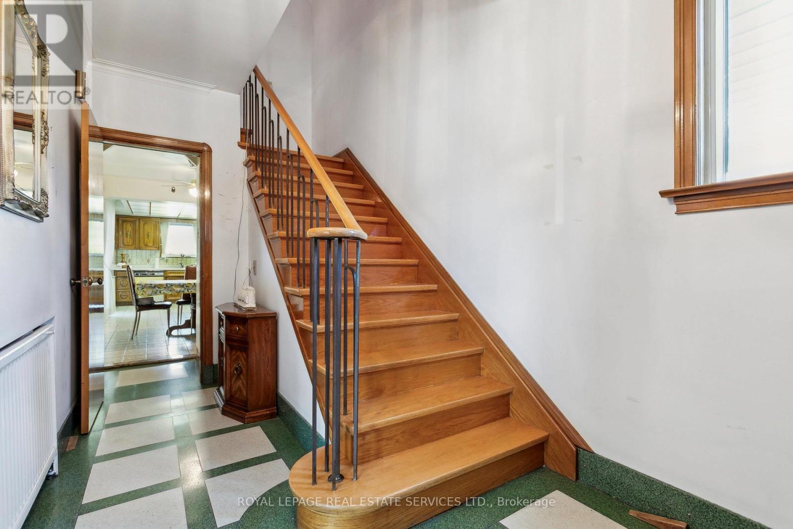 28 Cornelius Parkway, Toronto, Ontario M6L 2K3 - Photo 28 - W12520784