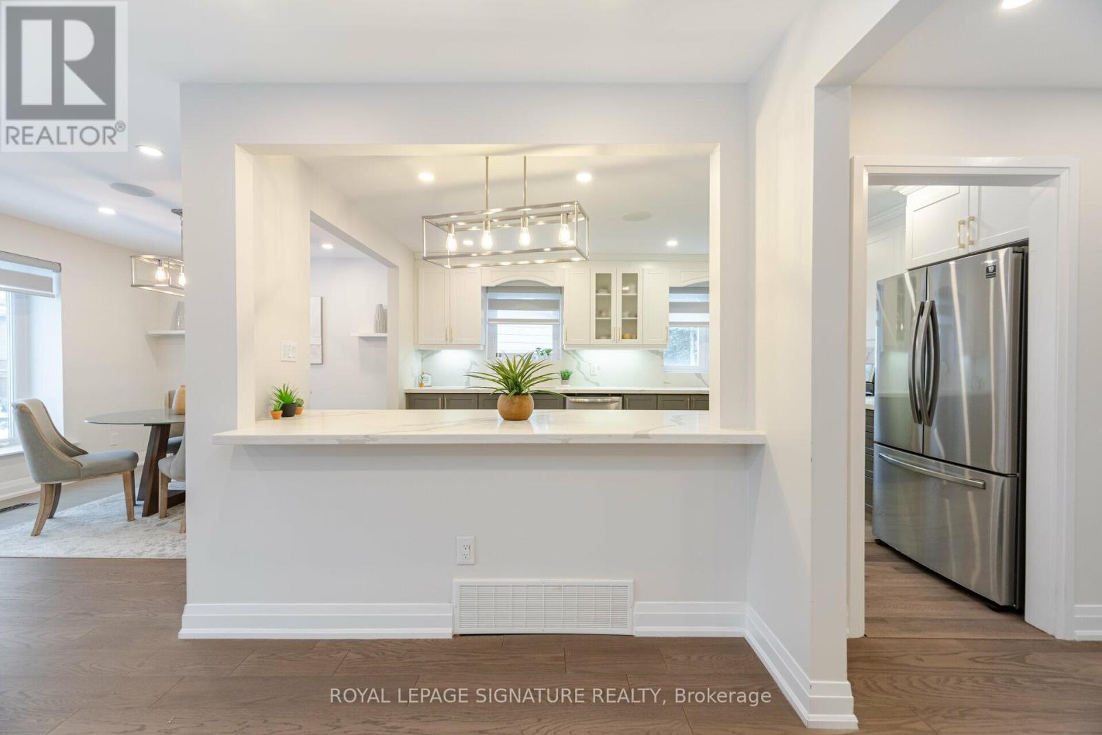 388 Antigua Road, Mississauga, Ontario  L5B 1C4 - Photo 13 - W12520844