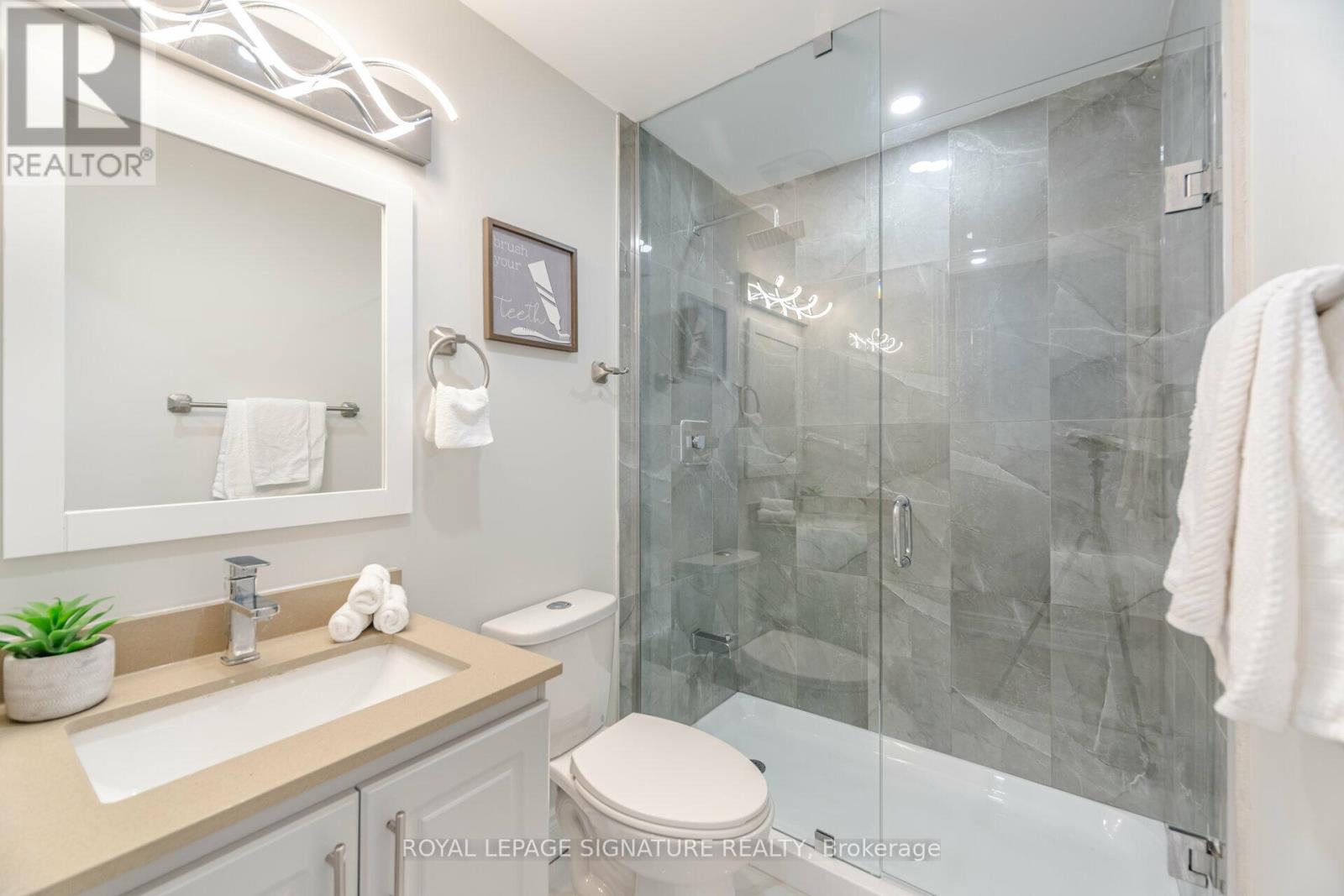 388 Antigua Road, Mississauga, Ontario  L5B 1C4 - Photo 42 - W12520844