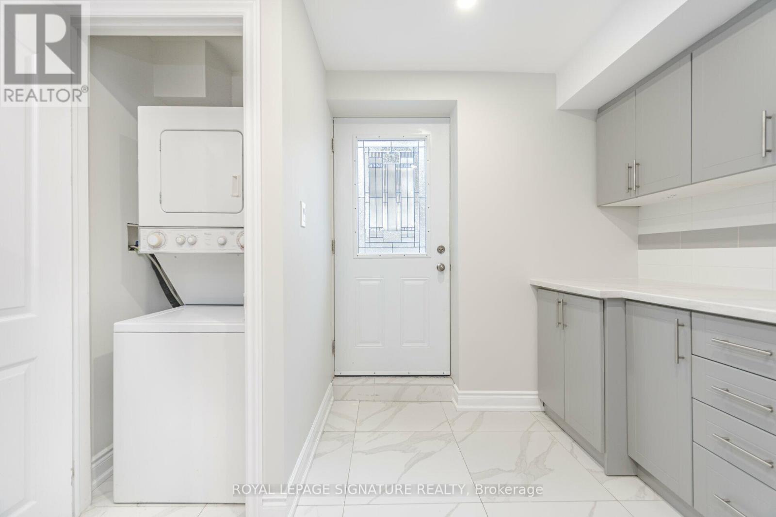 388 Antigua Road, Mississauga, Ontario  L5B 1C4 - Photo 43 - W12520844