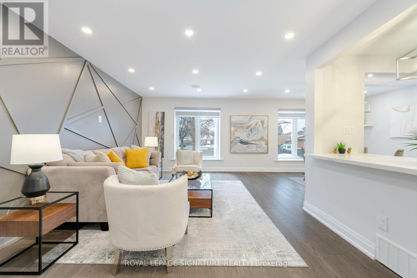 388 Antigua Road, Mississauga, Ontario  L5B 1C4 - Photo 6 - W12520844