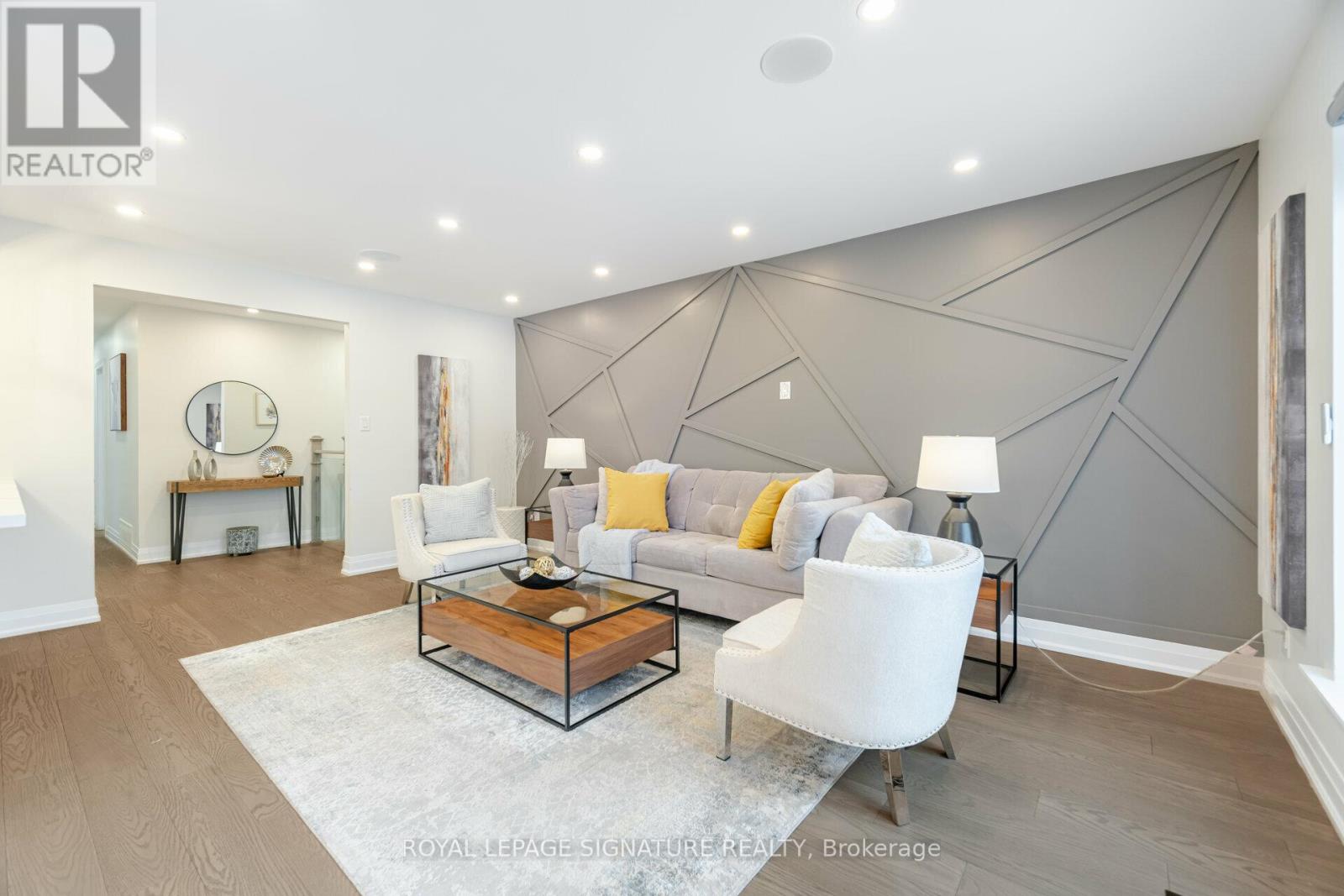 388 Antigua Road, Mississauga, Ontario  L5B 1C4 - Photo 8 - W12520844