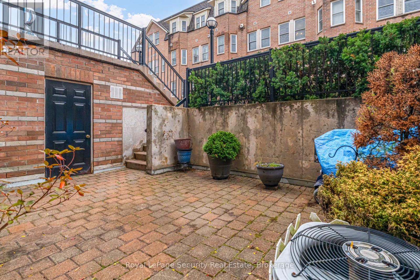 137 - 760 Lawrence Avenue W, Toronto, Ontario  M6A 3E7 - Photo 2 - W12520846