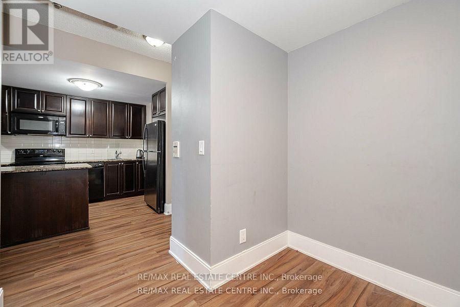 204 - 330 Burnhamthorpe Road, Mississauga, Ontario  L5B 0E1 - Photo 19 - W12520854