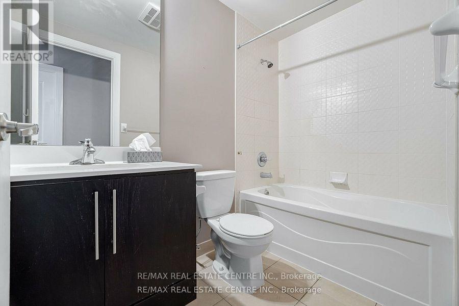 204 - 330 Burnhamthorpe Road, Mississauga, Ontario  L5B 0E1 - Photo 27 - W12520854