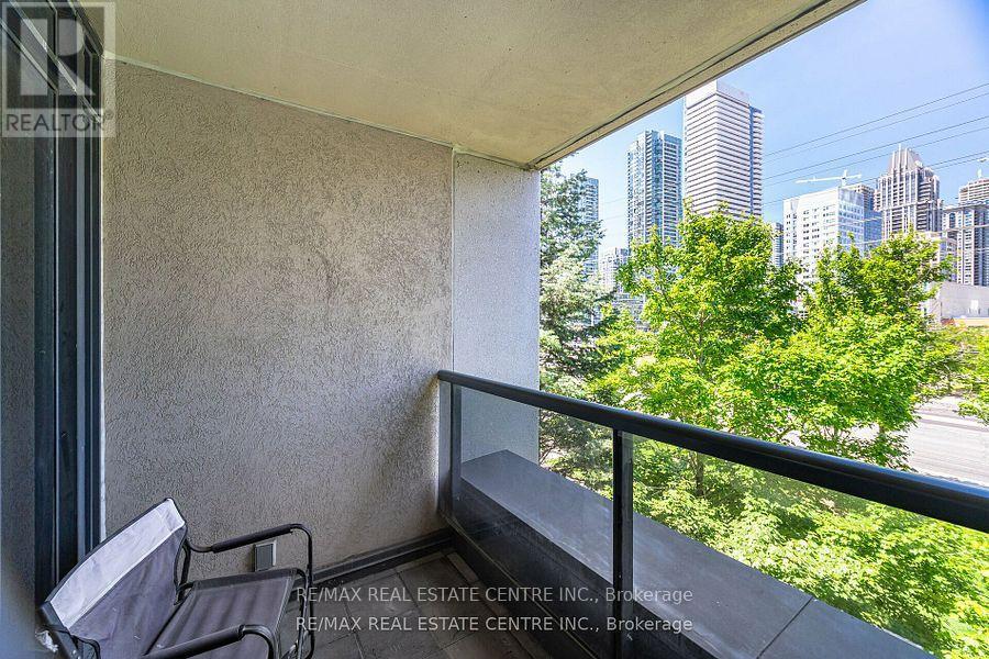 204 - 330 Burnhamthorpe Road, Mississauga, Ontario  L5B 0E1 - Photo 29 - W12520854