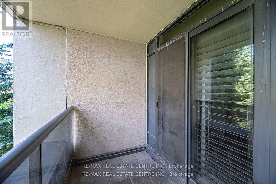 204 - 330 Burnhamthorpe Road, Mississauga, Ontario  L5B 0E1 - Photo 30 - W12520854