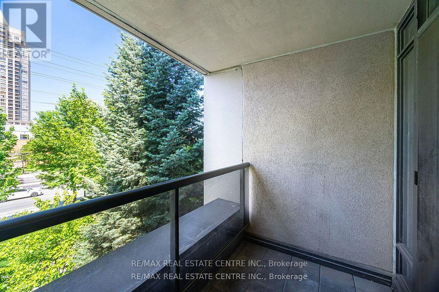 204 - 330 Burnhamthorpe Road, Mississauga, Ontario  L5B 0E1 - Photo 31 - W12520854