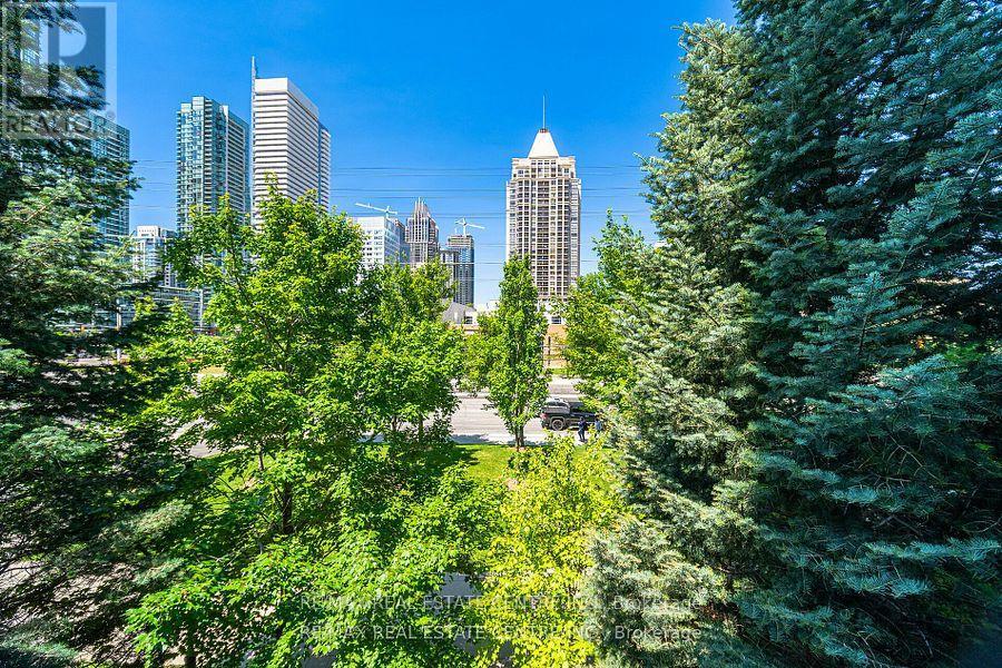 204 - 330 Burnhamthorpe Road, Mississauga, Ontario  L5B 0E1 - Photo 32 - W12520854