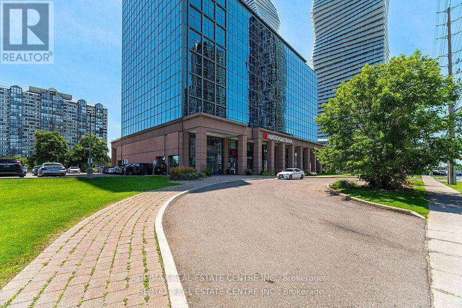 204 - 330 Burnhamthorpe Road, Mississauga, Ontario  L5B 0E1 - Photo 39 - W12520854