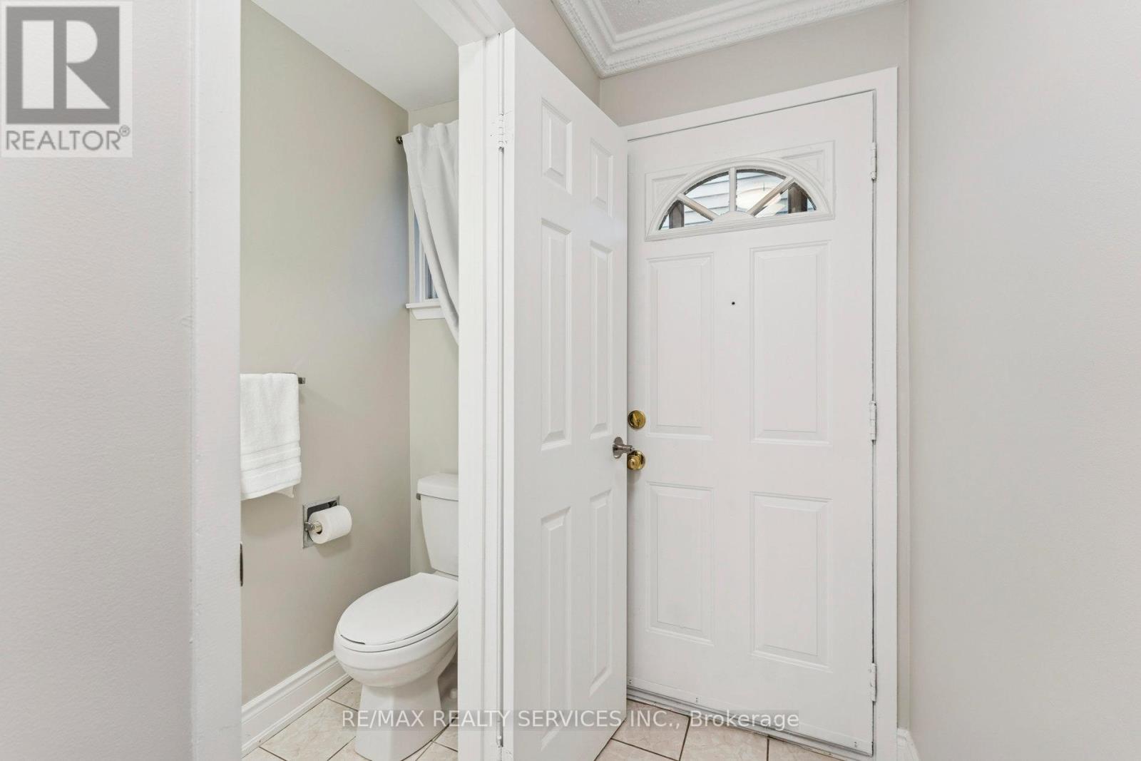 21 Majestic Crescent, Brampton, Ontario  L6S 3N1 - Photo 24 - W12520862