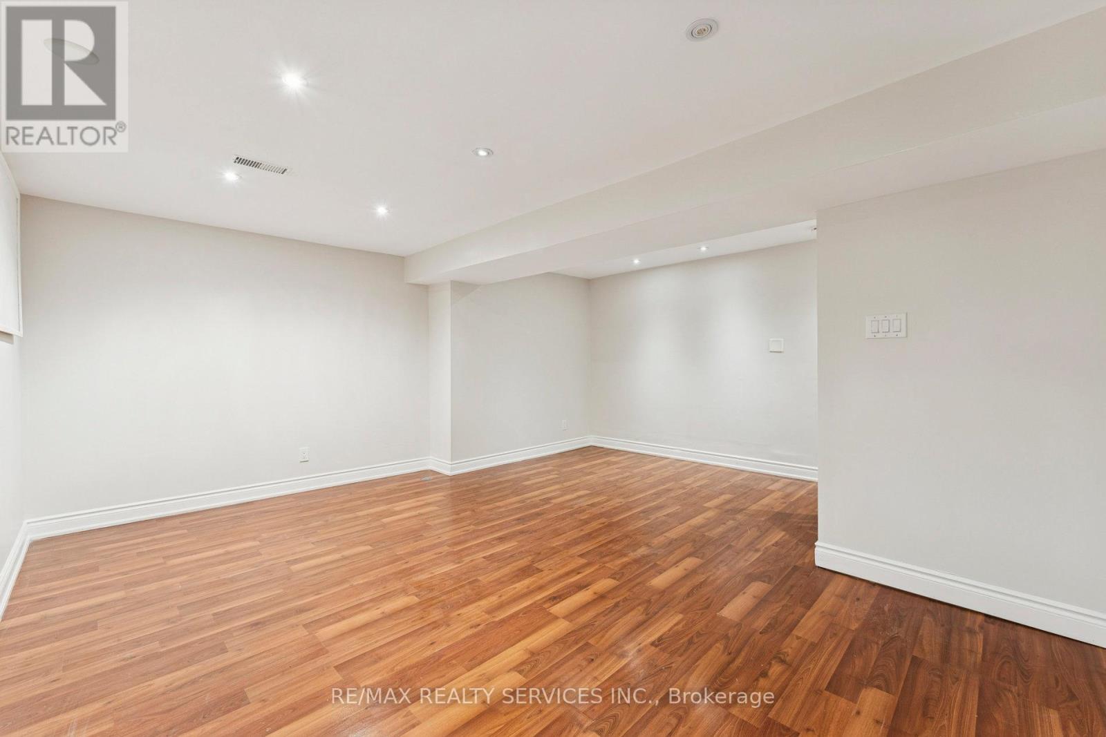 21 Majestic Crescent, Brampton, Ontario  L6S 3N1 - Photo 40 - W12520862